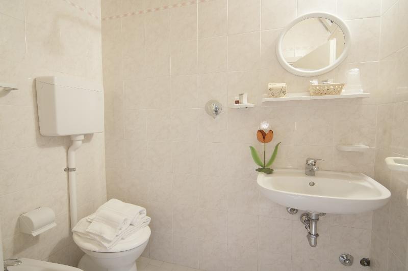 Hotel Lagomaggio Rimini Buitenkant foto
