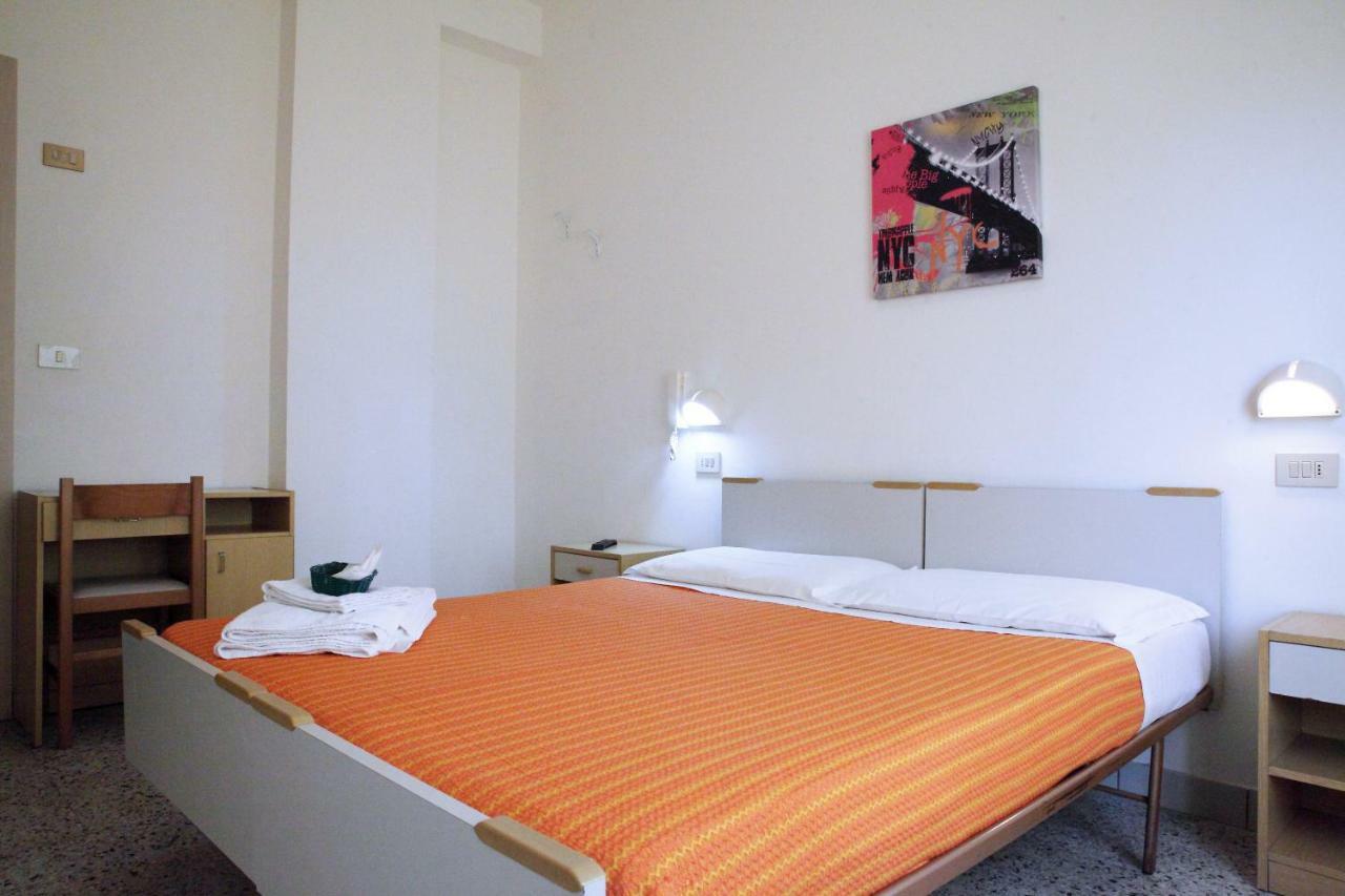 Hotel Lagomaggio Rimini Buitenkant foto